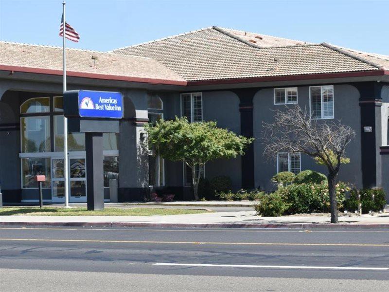 Baymont By Wyndham Manteca Hotel Exterior foto